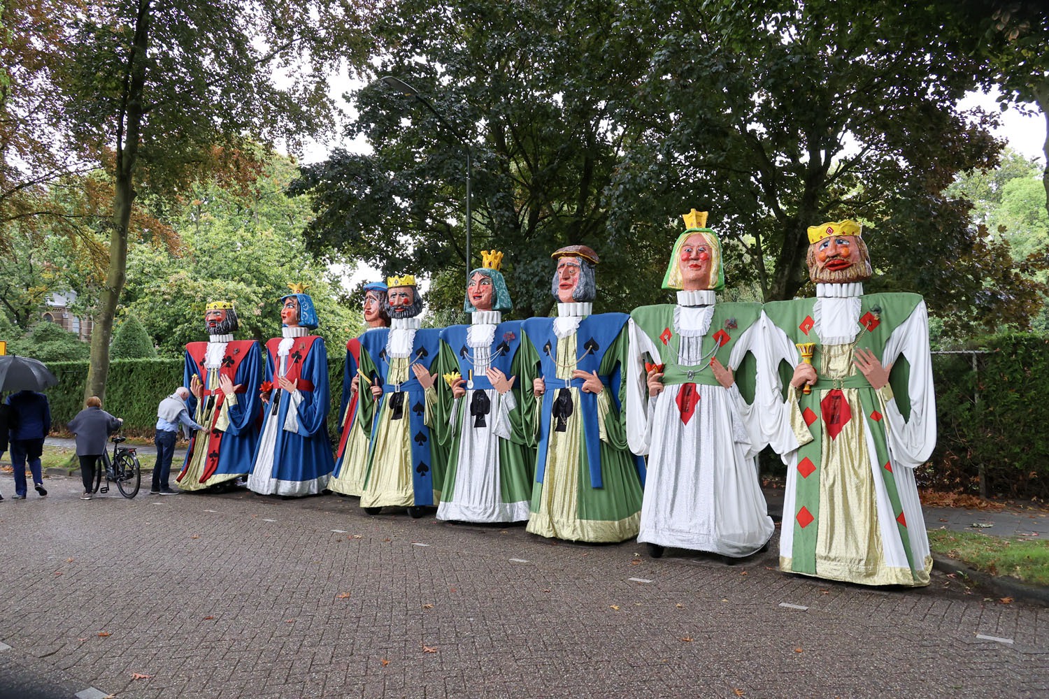 Aarlese reuzen in Oisterwijks Reuzenoptocht
