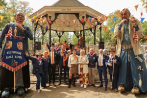 Het Aarles Reuzenseizoen geopend op Koningsdag